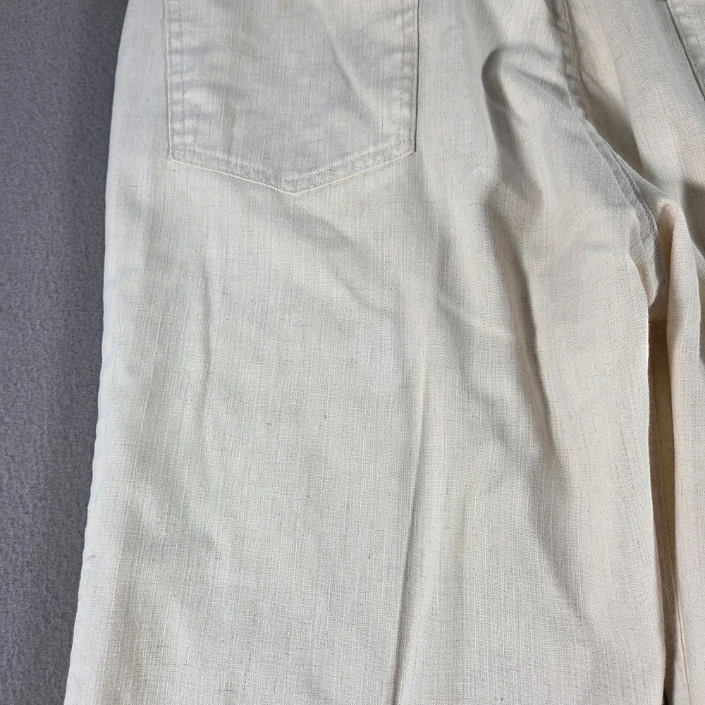 Levis measures 38x30